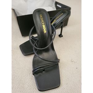 Fashion Nova nail me style heel size 8.5 all black